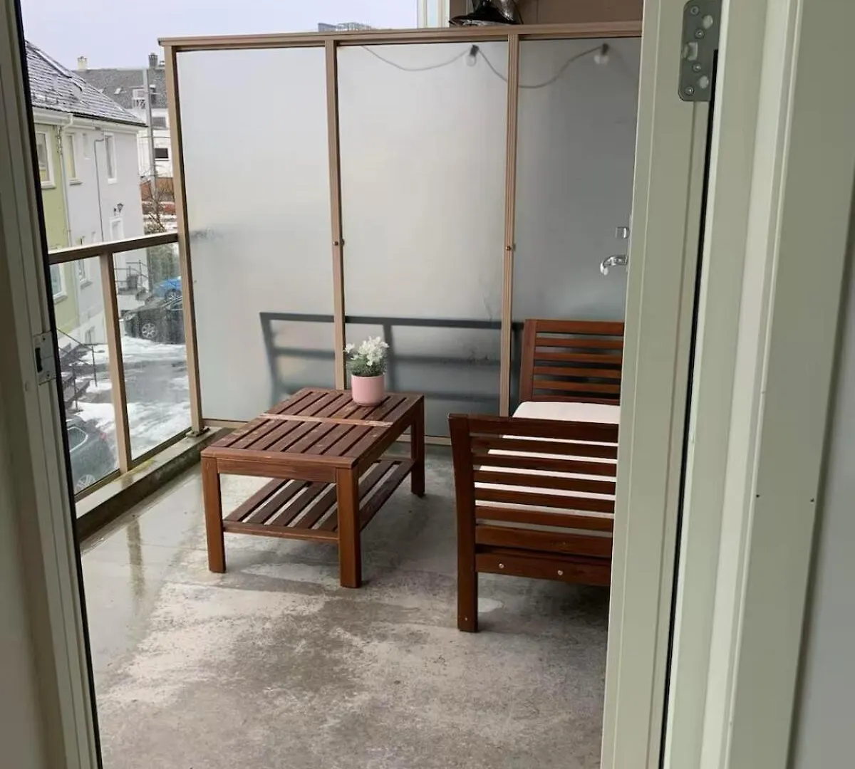 2 Bedroom, Lake View, Light Rail, Bergen